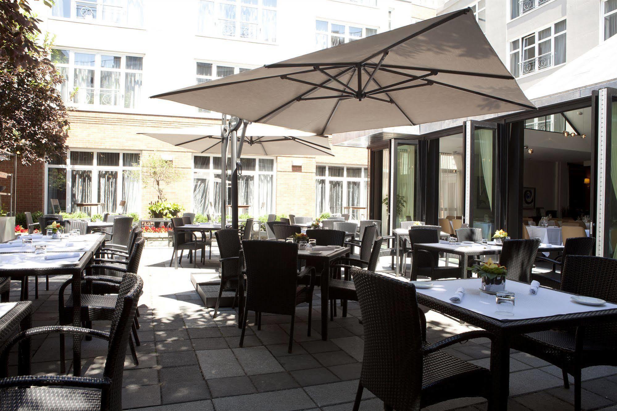 Hotel Saint-Sulpice Montreal Exterior photo